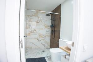 Ένα μπάνιο στο Office Habitación de lujo para 2 personas