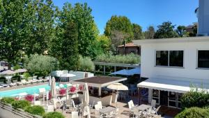 Bazén v ubytování Hotel Riz nebo v jeho okolí