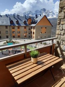 En generel udsigt til bjerge eller udsigt til bjerge taget fra lejligheden