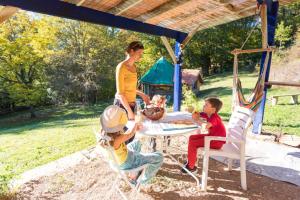 Παιδιά που μένουν στο Cabane Du Renard +5 φωτογραφίες