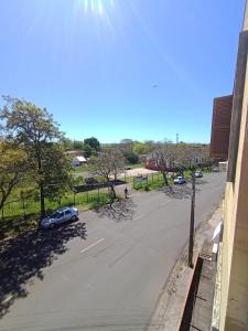 Φωτογραφία από το άλμπουμ του Empresas e viajantes com quartos mobiliados temporada σε Alegrete