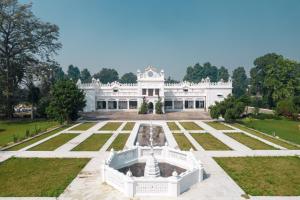 Un jardín fuera de amã Stays & Trails- Anand Bhawan Palace, Tirwa, Kannauj