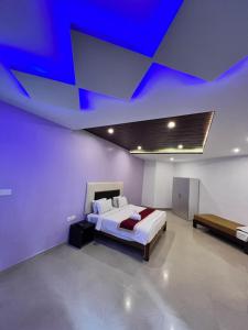 Una cama o camas en una habitación de Plumeria Resort Coorg 33 fotos más