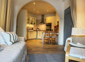 Kuchyň nebo kuchyňský kout v ubytování Petit Paradis , Le charme de la vieille ville face à la mer + 7 fotografií