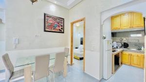 Nhà bếp/bếp nhỏ tại Cycas family apart ground floor parking