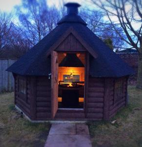 El edificio en el que está el departamento