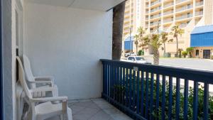 Μπαλκόνι ή βεράντα στο Surfside II #109 home