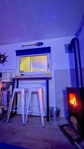 Φωτογραφία από το άλμπουμ του Oh, Mon Bateau! No running water, bez tekuce vode στο Βελιγράδι