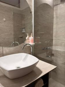 Ένα μπάνιο στο Alquiler en San Rafael