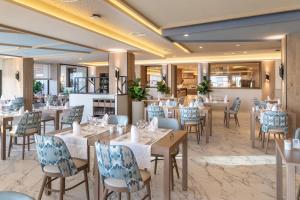 Restaurace v ubytování Hotel Riu Palace Calypso - Adults Only