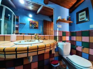 Et badeværelse på Casa Nazari + 18 billeder