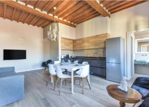 Køkken eller tekøkken på Maison Carol, moderna e luminosa in centro e vicino al mare