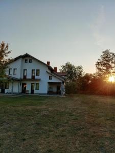 Solopgangen eller solnedgangen set fra feriehuset