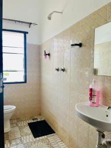 Koupelna v ubytování Zuri homes 1,2or 3 Bedrooms watamu + 44 fotografií