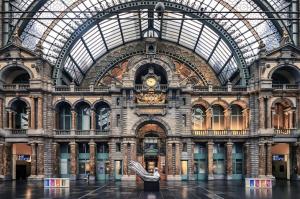 Địa danh địa phương gần nhà khách +1 ảnh