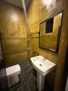 Koupelna v ubytování 2B1 weligama + 41 fotografií