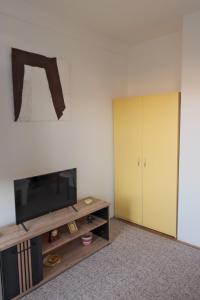 Μια τηλεόραση ή/και κέντρο ψυχαγωγίας στο Banja Luka Lux