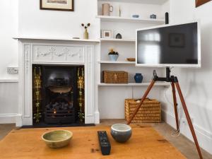 Μια τηλεόραση ή/και κέντρο ψυχαγωγίας στο Flock Cottage