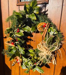 Φωτογραφία από το άλμπουμ του Log- burner, dog friendly- woodland views with walking trails and local pub on your doorstep! Popular walking trails nearby-Malvern Hills and the Brockhampton Estate- Peaceful village on the border of Hereford and Worcester στο Ουόρσεστερ