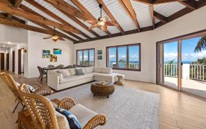 Posezení v ubytování Private Oasis with Incredible Views