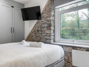 En eller flere senge i et værelse på Golden Goose Cottage - Ukc7087 + 21 billeder