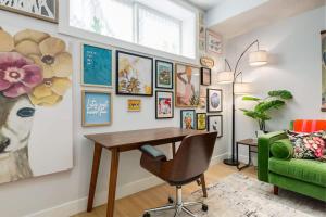 Posezení v ubytování Santuario Kensington - Inner City Escape