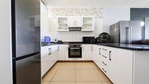 Η κουζίνα ή μικρή κουζίνα στο Seagull 503