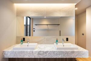 Ένα μπάνιο στο BRIDGE STAY BIWAKO PREMIUM- Luxury Villa , Hotel Quality Stay with Private Sauna, Jacuzzi & BBQ Terrace +105 φωτογραφίες