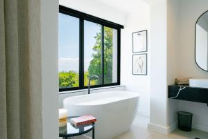 Koupelna v ubytování Horizon House + 20 fotografií