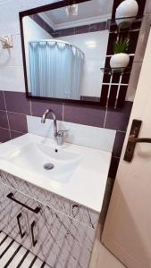 Ванная комната в Cairo, Madinaty, 2BR, Furnished apartment