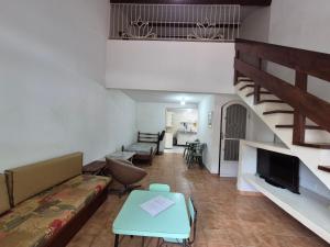 Posezení v ubytování Casa 30mt da praia. Wi-Fi e 3 vagas. Cond fechado