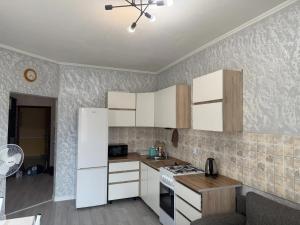 Η κουζίνα ή μικρή κουζίνα στο Neue Wohnung