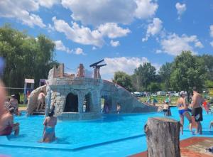 Bazén v ubytování Apartmán Margareta nebo v jeho okolí