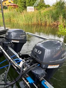 Vista de un río cerca de este barco 5 fotos más