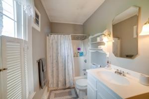 Ένα μπάνιο στο Kennebunk Apartment with Local Beach Access! +16 φωτογραφίες