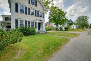 Το κτήριο όπου στεγάζεται  το διαμέρισμα