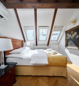 Ένα ή περισσότερα κρεβάτια σε δωμάτιο στο Hotel Leon D´Oro +32 φωτογραφίες