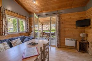 Μια τηλεόραση ή/και κέντρο ψυχαγωγίας στο Chalet Montana pmr 4 pers