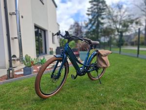 Rattasõit majutusasutuse Maisonnette Rétro Loc aladel või selle läheduses