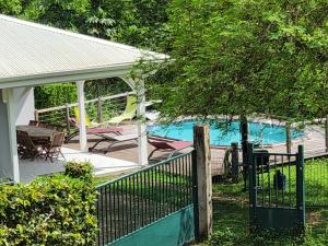 Πισίνα στο ή κοντά στο Les terrasses de Maëlle II