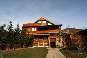 Bygningen som chaletet ligger i