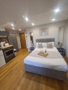 Kuchyň nebo kuchyňský kout v ubytování The City Collection