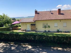 Το κτήριο όπου στεγάζεται  το διαμέρισμα