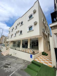 Bygningen som lejlighedshotellet ligger i