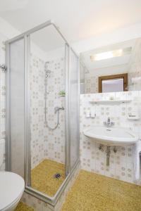 Koupelna v ubytování Apart-Garni Alpevita