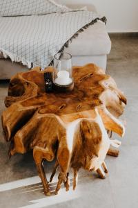 Galería fotográfica de La Villa, independent villa with pool and jacuzzi en Chorto 29 fotos más