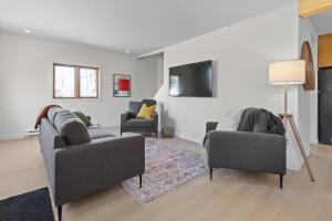 Μια τηλεόραση ή/και κέντρο ψυχαγωγίας στο Beach & Comfort - La Trappe a Houmard