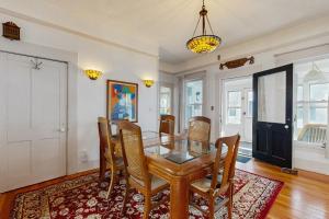 Posezení v ubytování Pleasant Street 43