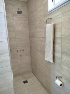 Ένα μπάνιο στο Estilo y confort en San Nicolás