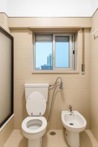 Phòng tắm tại Lisbon private Room in Shared Apartment